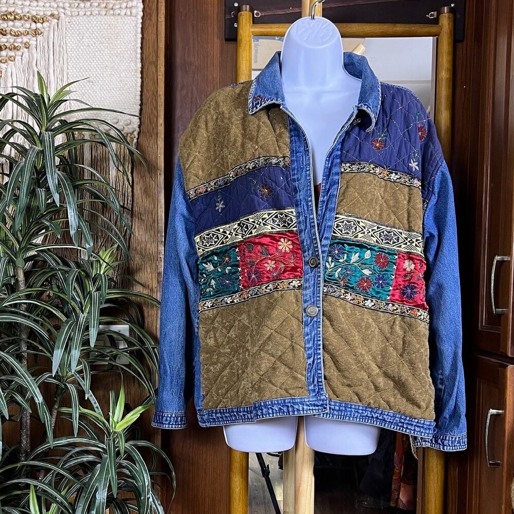 Vintage Patchwork Denim Jacket Womens M L Quilted Embroidered Boho Floral Satin